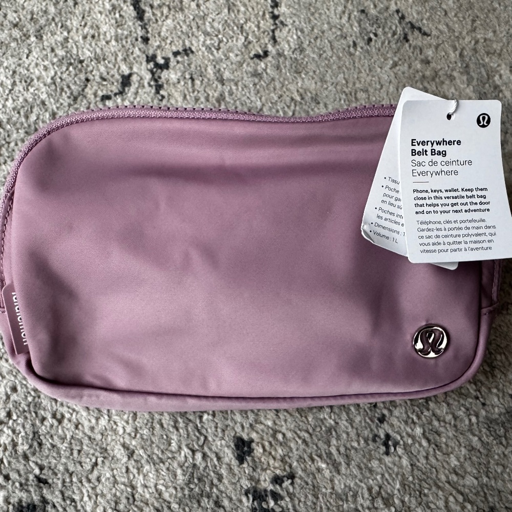 NWT Lululemon Everywhere Belt Bag in Rose Blush